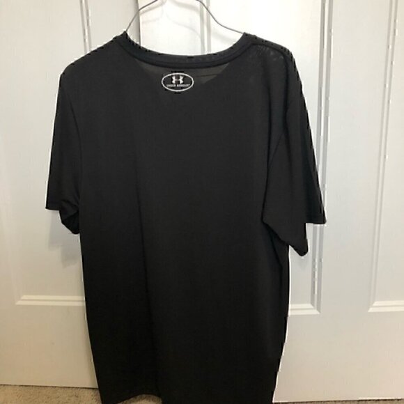 Black Under Armour tshirt men’s size small NWOT - Picture 4 of 6